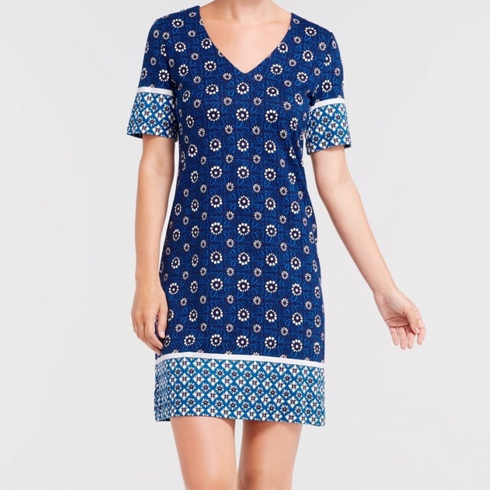 Draper James Navy and White Floral V‑Neck Shift Dress